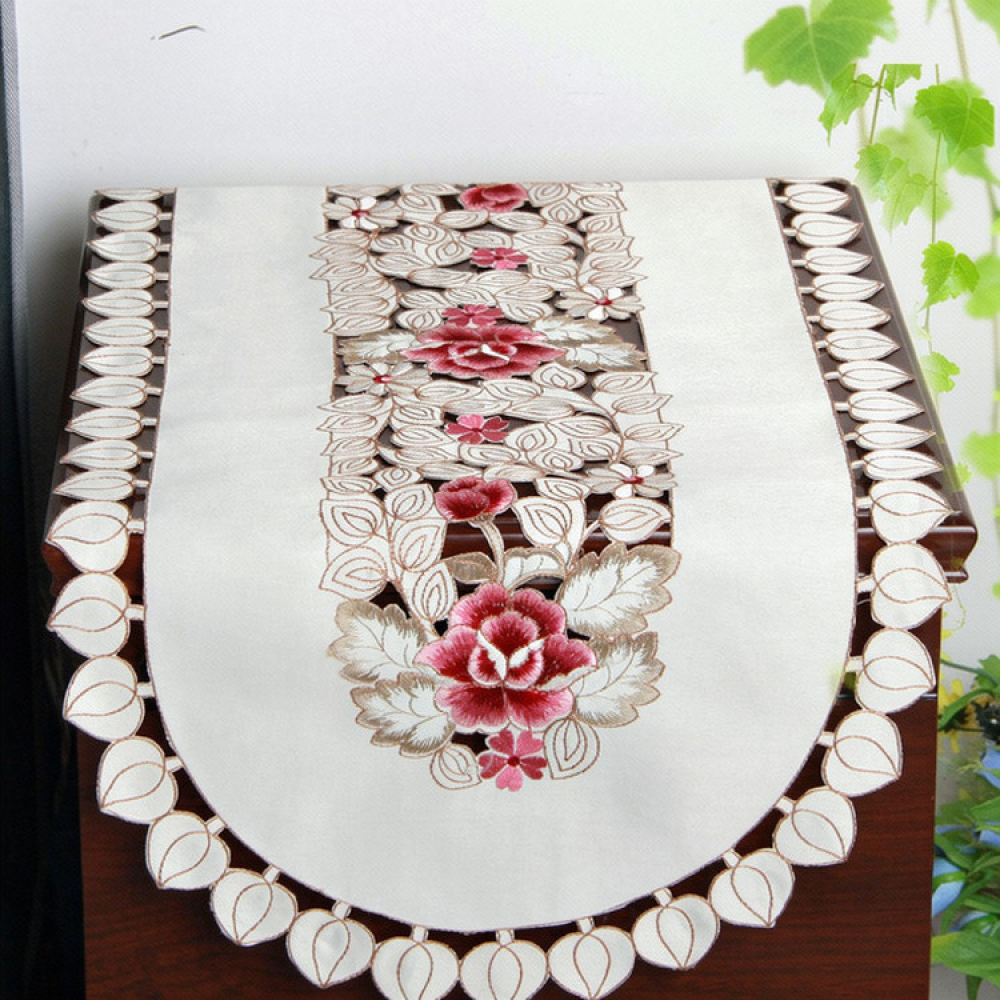 Elegancka, haftowana, kwiatowa – Table Runner recenzja i cena
